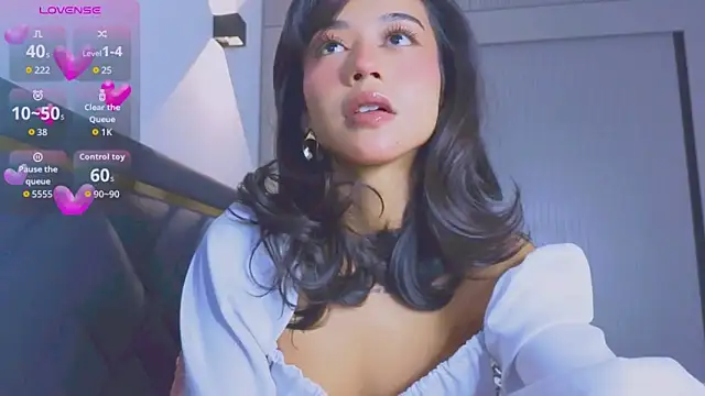 Mia Tin online show from 22, 10, 2025