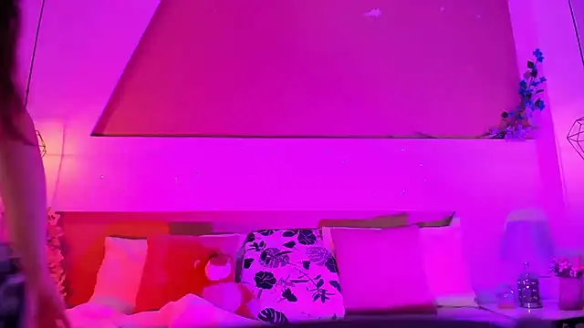 Rachel Foxy online show from 7, 10, 2025