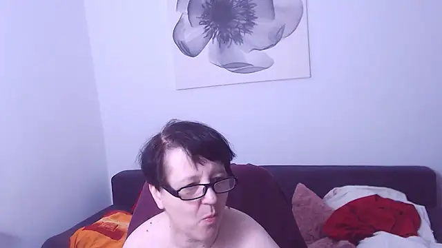 Snapshot of ChristaRose chatting on 10, 7, 2026 ChristaRose online show from 10, 7, 2026