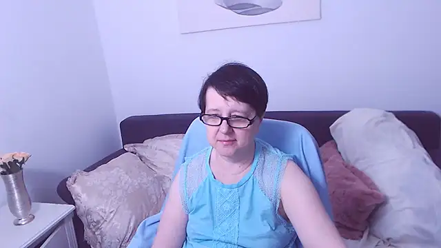 Snapshot of ChristaRose chatting on 11, 7, 2026 ChristaRose online show from 11, 7, 2026
