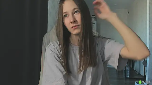 Courtney Luv online show from 26, 3, 2026