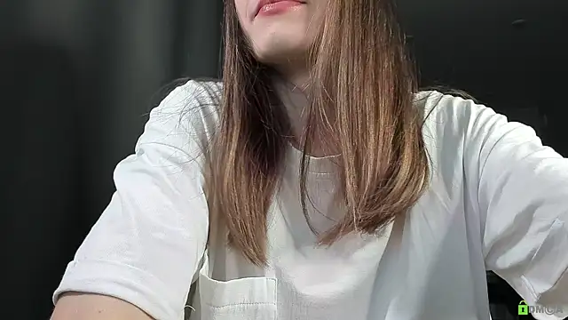 Courtney Luv online show from 11, 1, 2026