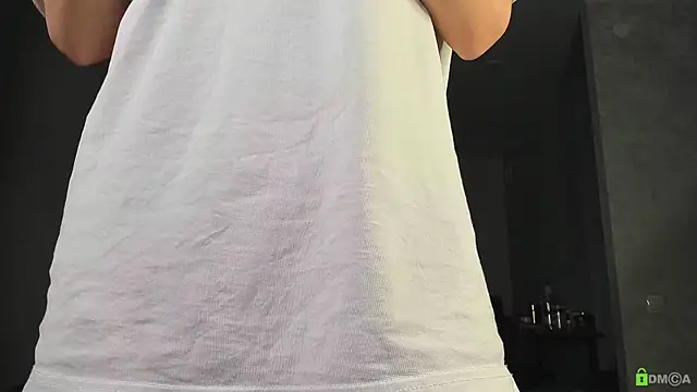 Courtney Luv online show from 22, 12, 2025