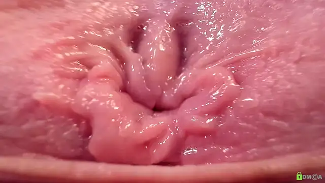 Courtney Luv online show from 5, 11, 2025