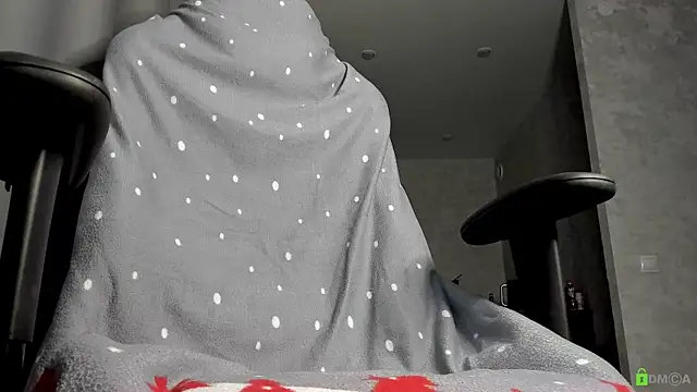 Courtney Luv online show from 1, 11, 2025