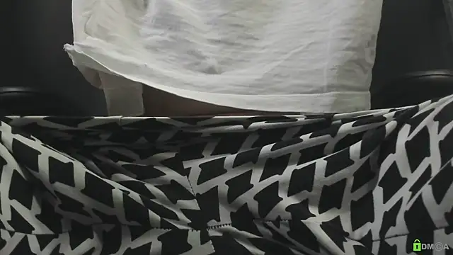 Courtney Luv online show from 28, 11, 2025