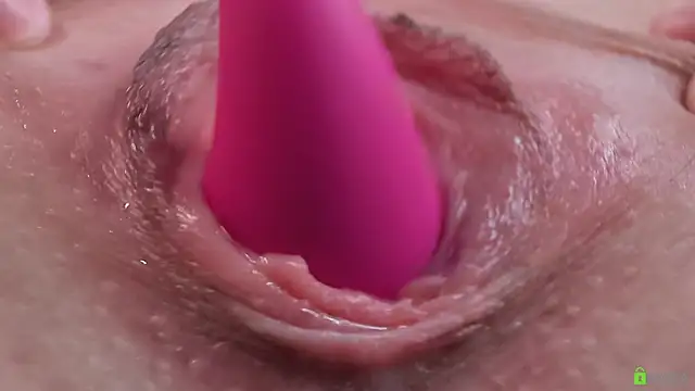 Courtney Luv online show from 20, 3, 2026