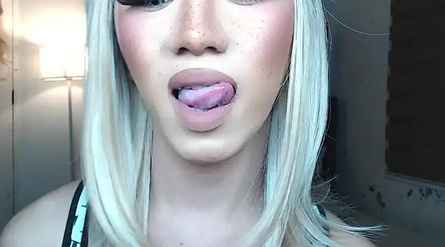 Local Hoelyx online show from 22, 3, 2025