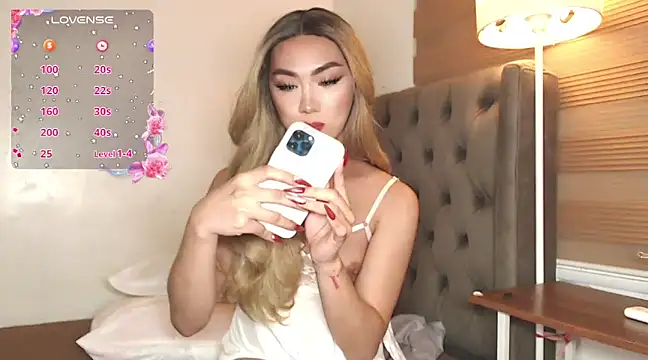 Local Hoelyx online show from 13, 2, 2025