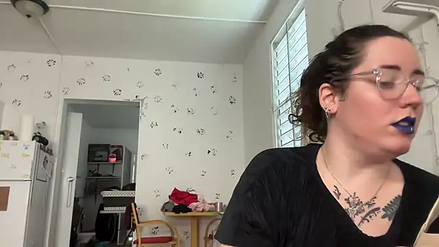 poppergirl69 online show from 16, 9, 2025