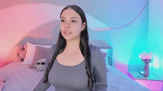 Nicolle W online show from 27, 10, 2025