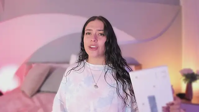 Nicolle W online show from 17, 9, 2025