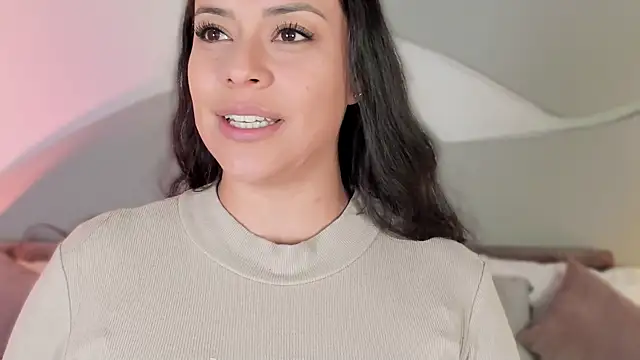 Nicolle W online show from 16, 4, 2026