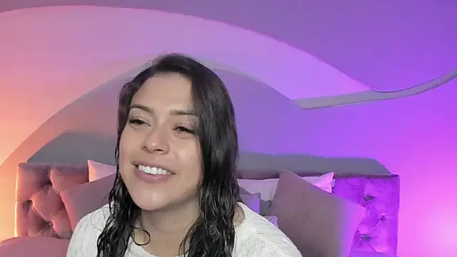 Nicolle W online show from 21, 3, 2025