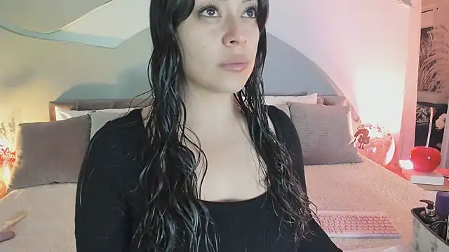 Nicolle W online show from 22, 10, 2025