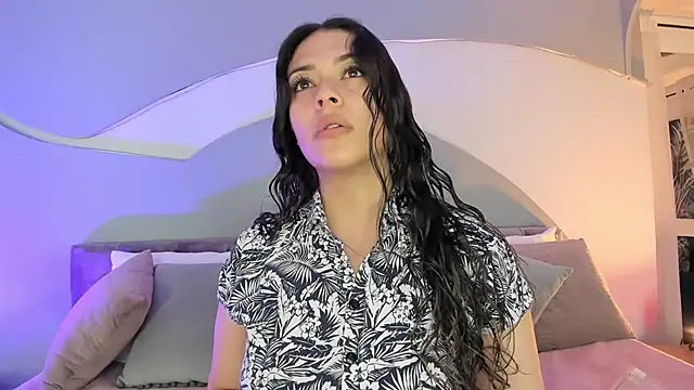 Nicolle W online show from 21, 9, 2025