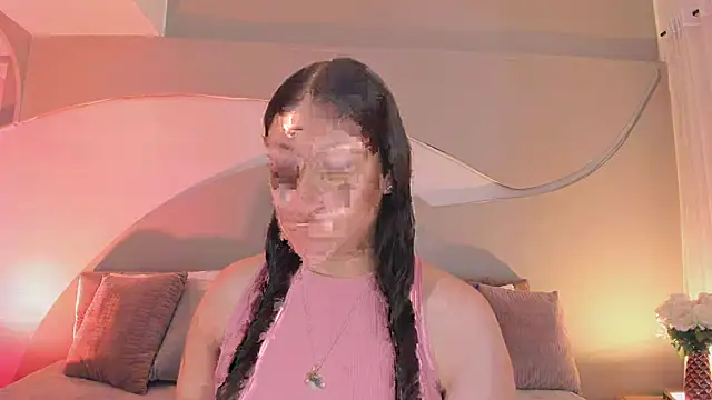 Nicolle W online show from 29, 10, 2025