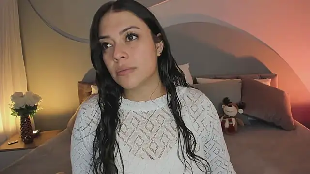 Nicolle W online show from 22, 12, 2025