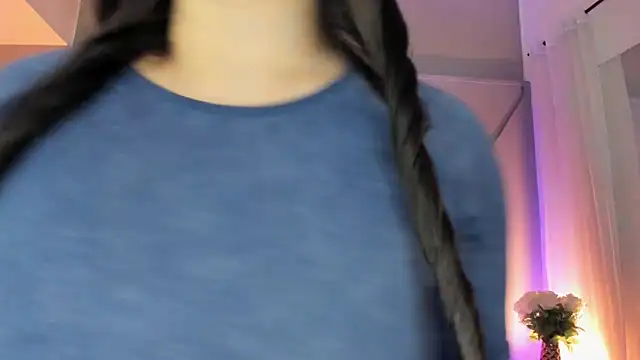 Nicolle W online show from 16, 2, 2026