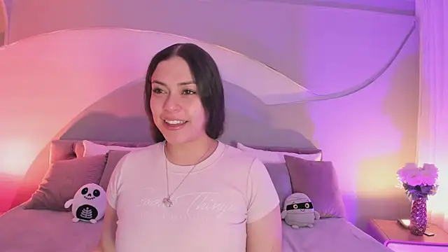 Nicolle W online show from 30, 10, 2025