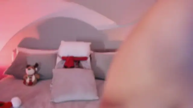 Nicolle W online show from 18, 12, 2025