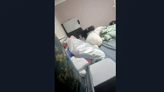 Snapshot of AmateurGuy23 chatting on 31, 12, 2024 AmateurGuy23 online show from 31, 12, 2024