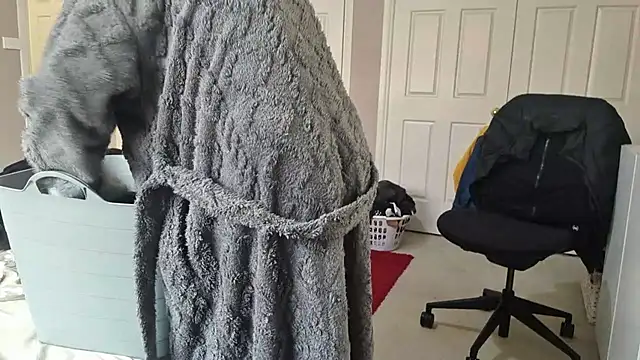 Snapshot of AmateurGuy23 chatting on 16, 9, 2025 AmateurGuy23 online show from 16, 9, 2025