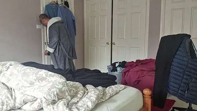 Snapshot of AmateurGuy23 chatting on 28, 10, 2025 AmateurGuy23 online show from 28, 10, 2025