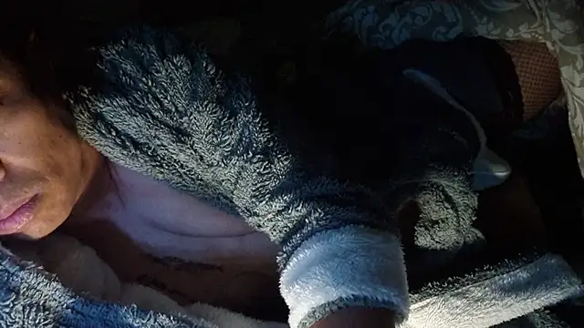 Snapshot of AmateurGuy23 chatting on 25, 10, 2025 AmateurGuy23 online show from 25, 10, 2025