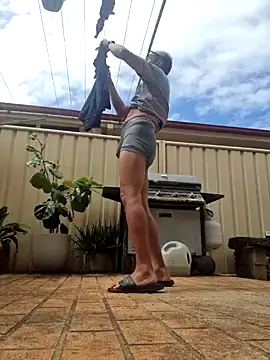 Snapshot of AmateurGuy23 chatting on 10, 12, 2024 AmateurGuy23 online show from 10, 12, 2024