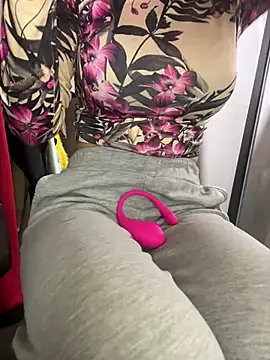 DulceMya6 online show from 3, 1, 2025