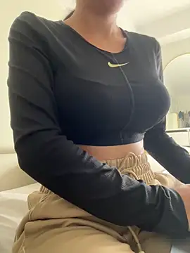 DulceMya6 online show from 2, 6, 2026