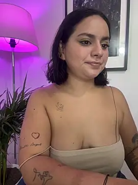 Snapshot of susy_angel chatting on 13, 10, 2025 susy angel online show from 13, 10, 2025