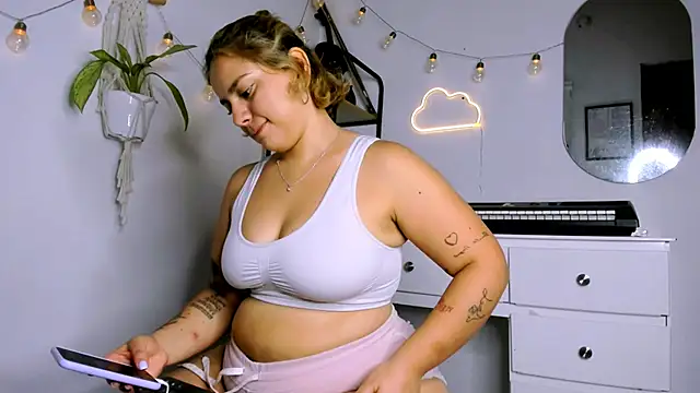 Snapshot of susy_angel chatting on 20, 3, 2025 susy angel online show from 20, 3, 2025