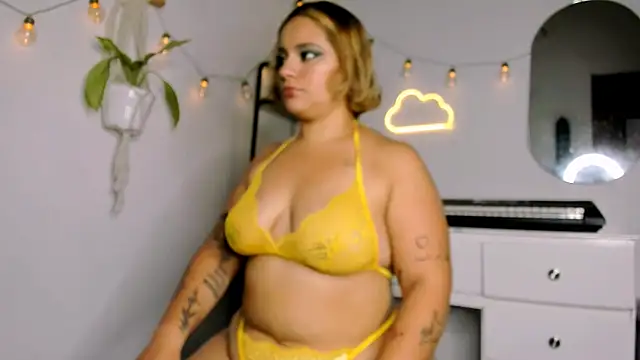 Snapshot of susy_angel chatting on 6, 3, 2025 susy angel online show from 6, 3, 2025