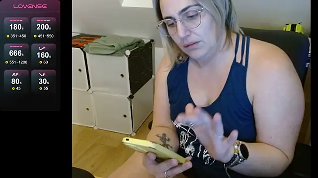 elisacoquineoff online show from 13, 2, 2025