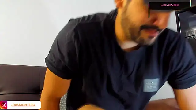 Snapshot of JorsMontero chatting on 25, 11, 2025 JorsMontero online show from 25, 11, 2025