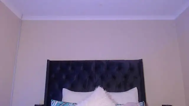 Sexynaughty Gal online show from 24, 12, 2024