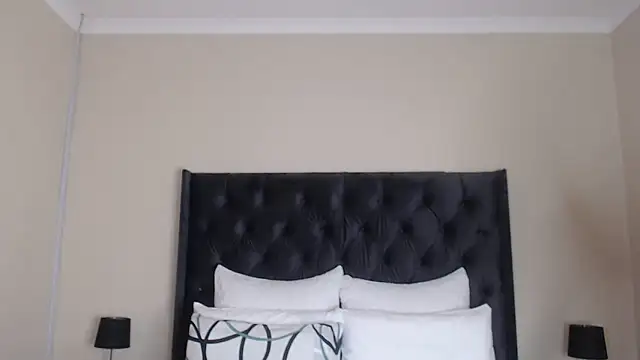 Sexynaughty Gal online show from 17, 3, 2025