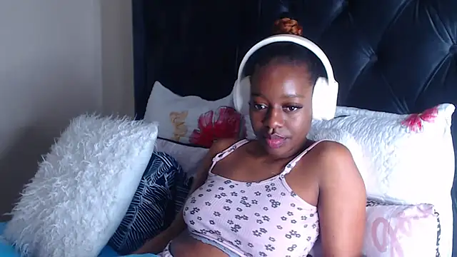 Sexynaughty Gal online show from 18, 7, 2026