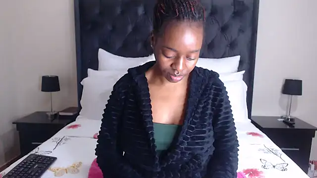 Sexynaughty Gal online show from 14, 4, 2026