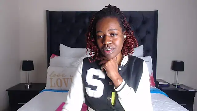 Sexynaughty Gal online show from 18, 11, 2025