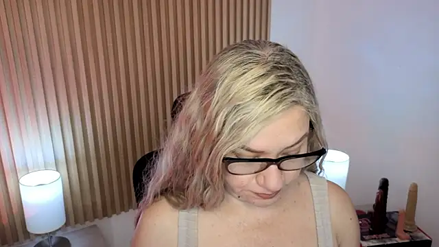 MarianL0ve online show from 7, 2, 2026