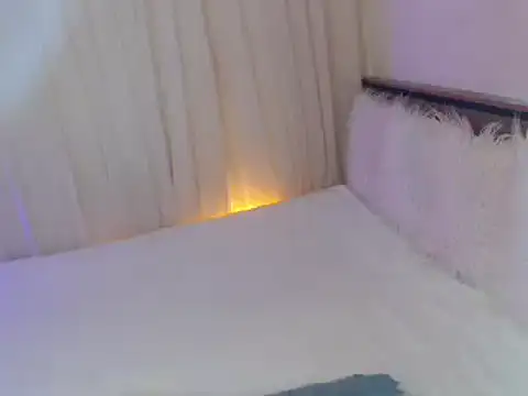 arilovesyou143 online show from 4, 10, 2025