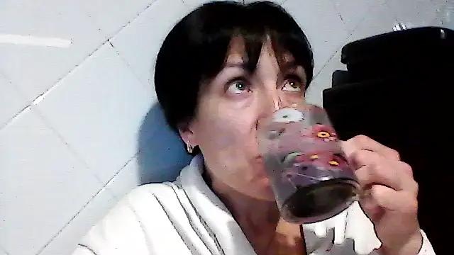 SunnyAmorre online show from 10, 9, 2025