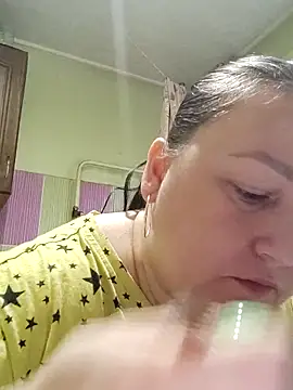 Snapshot of Rini333 chatting on 19, 11, 2025 Rini333 online show from 19, 11, 2025