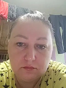 Snapshot of Rini333 chatting on 2, 11, 2025 Rini333 online show from 2, 11, 2025