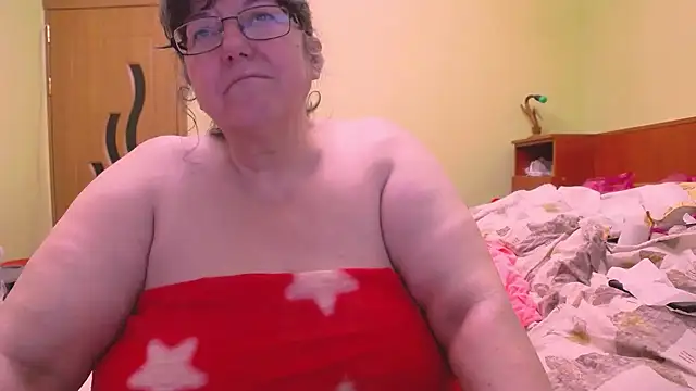 HugeTits online show from 1, 4, 2026