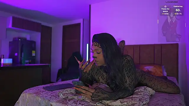 AmberRaus online show from 28, 10, 2025