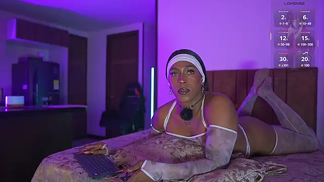 AmberRaus online show from 29, 10, 2025